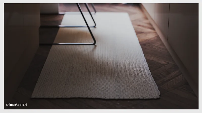 Floor and rug material detail in the kitchen